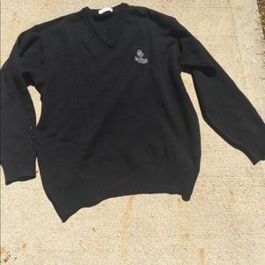 “St. Andrew’s” golf course v-neck black sweater